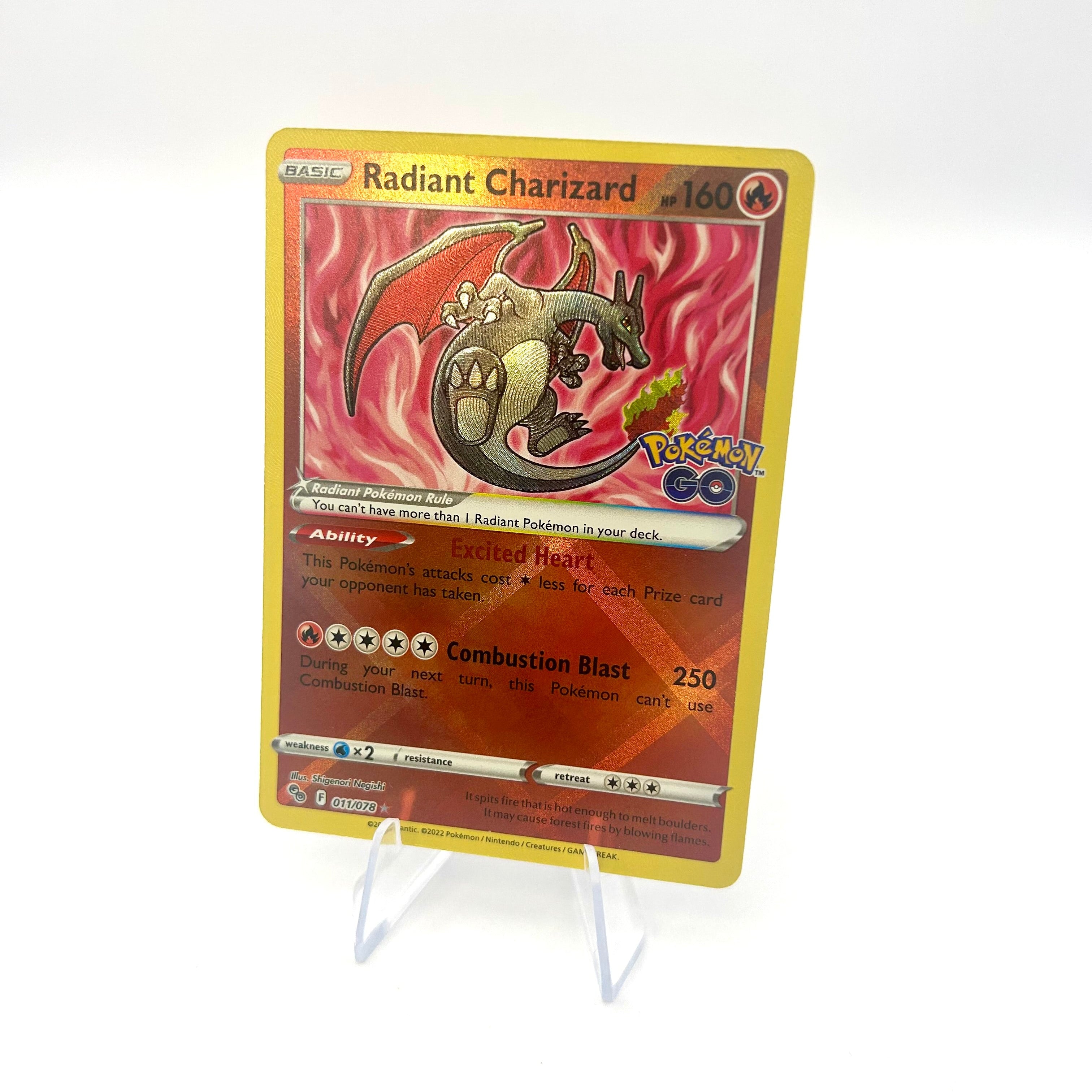 Pokémon Strahlendes Glurak / Holo / 011/078 / Pokémon GO / Englisch