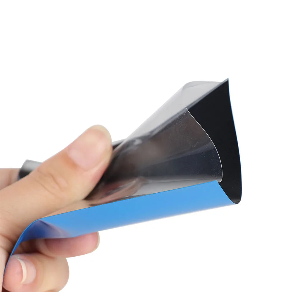 50 Kartenhüllen für Sammelkarten mit farbigem Hintergrund / Transparent / Neu OVP